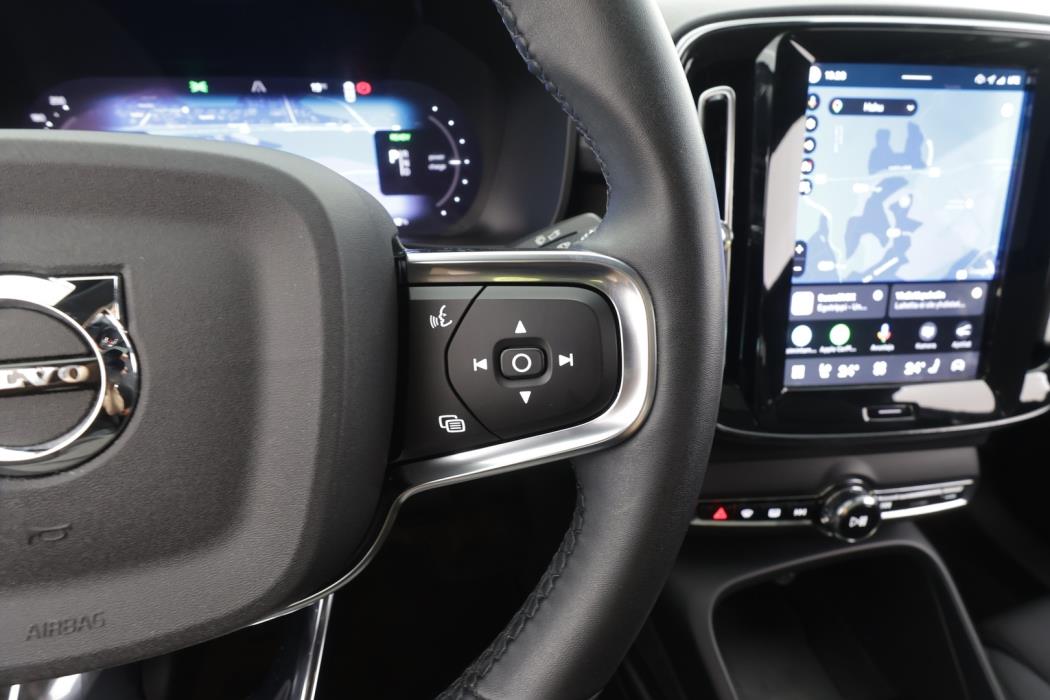 VOLVO C40 2023