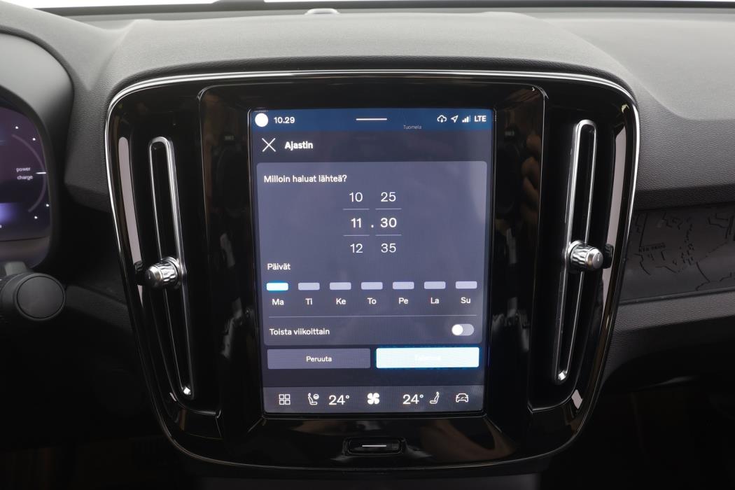 VOLVO C40 2023