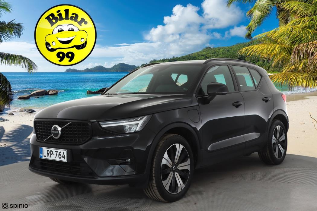 VOLVO XC40 2023