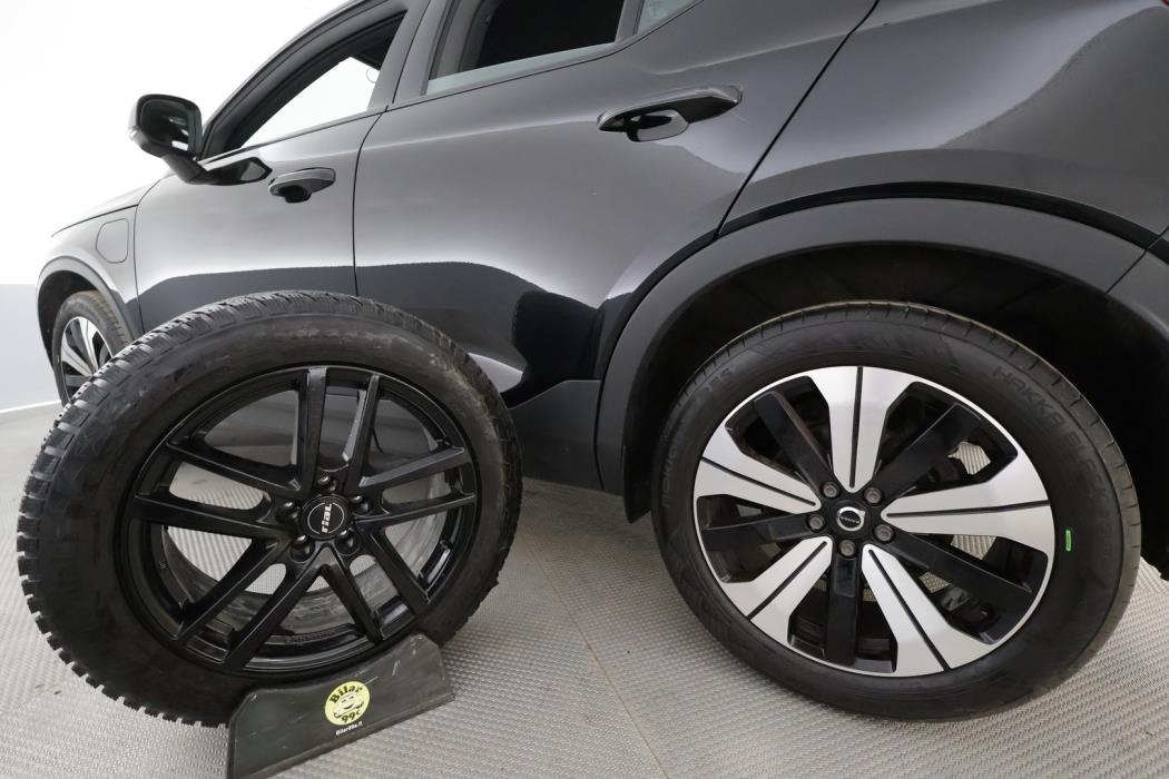 VOLVO XC40 2023