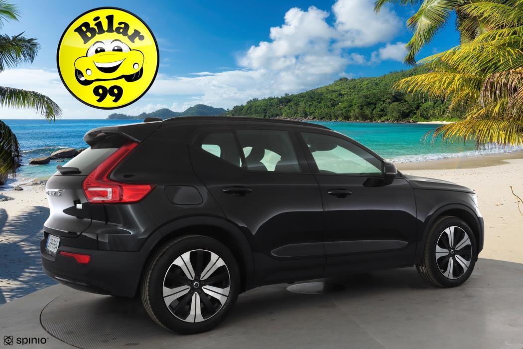 VOLVO XC40 2023