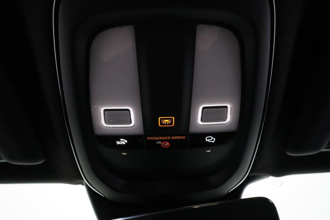 VOLVO XC40 2023