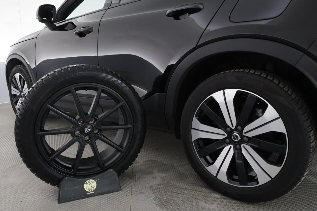 VOLVO XC40 2023