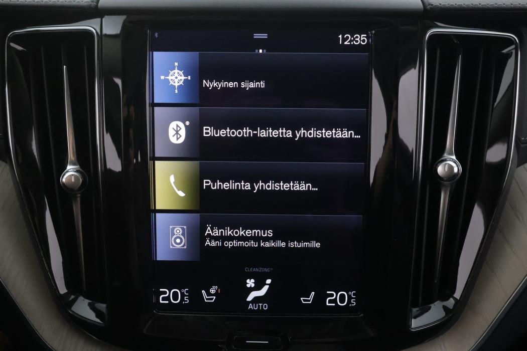VOLVO XC60 2021