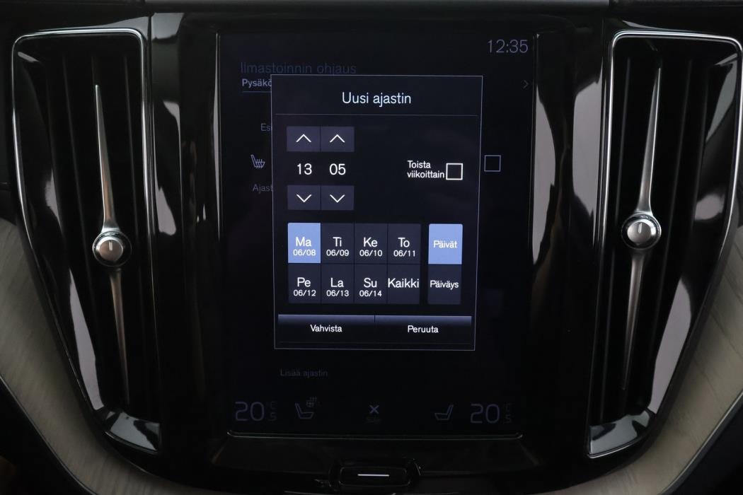 VOLVO XC60 2021