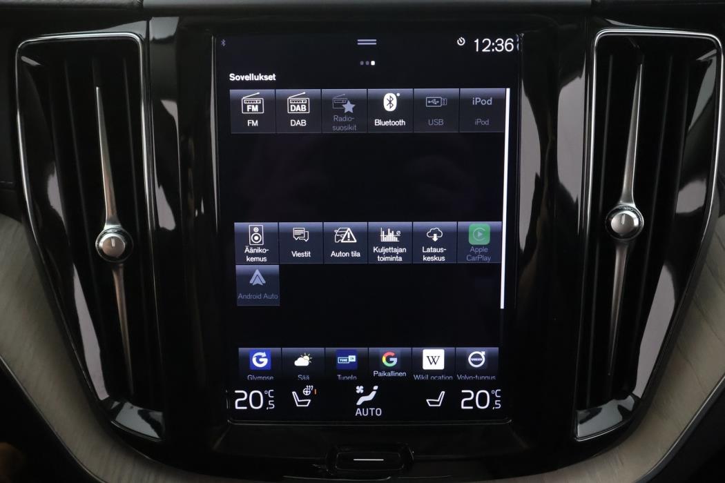 VOLVO XC60 2021