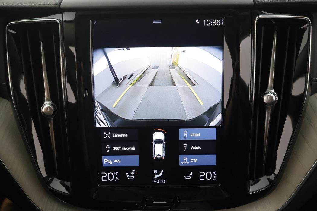 VOLVO XC60 2021