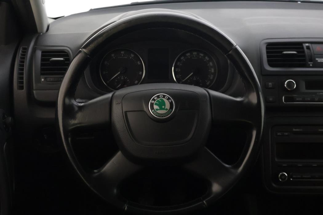 SKODA Fabia 2012