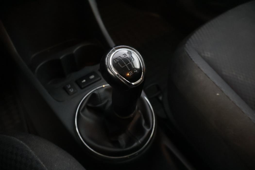 SKODA Fabia 2012