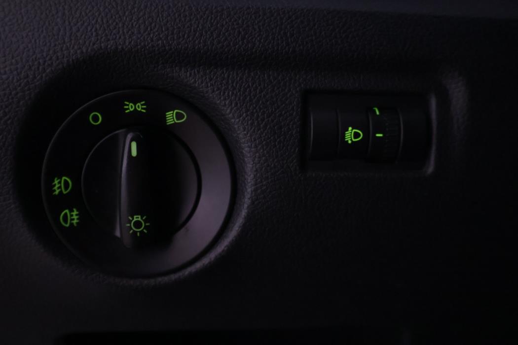 SKODA Fabia 2012