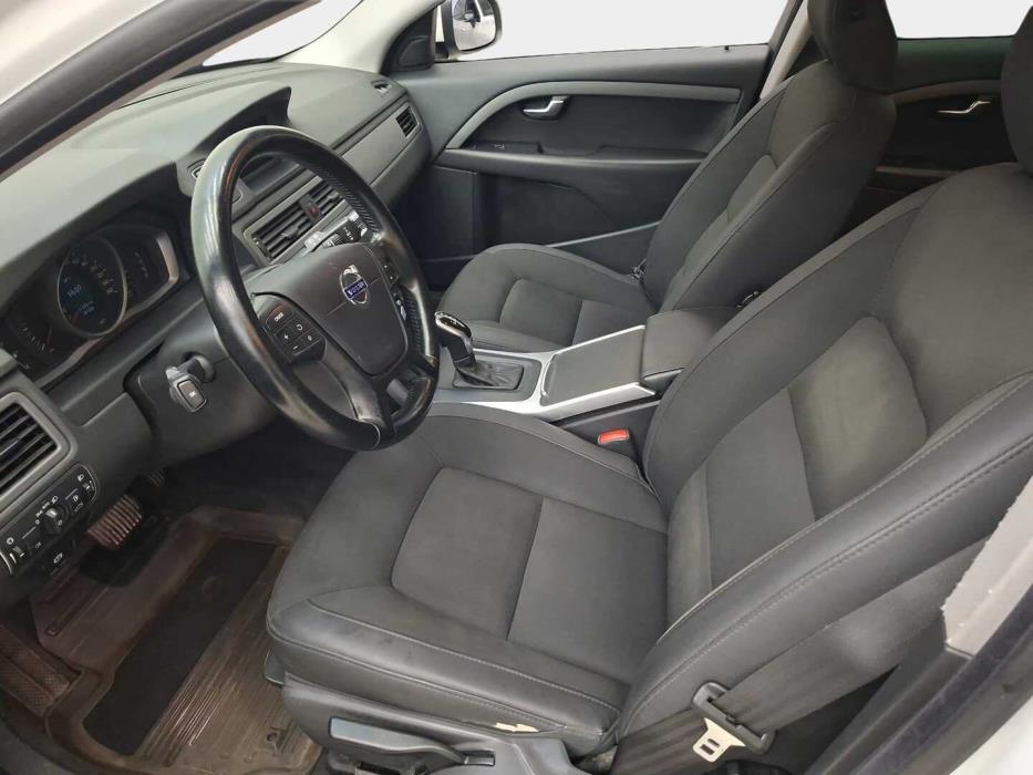 VOLVO V70 2014