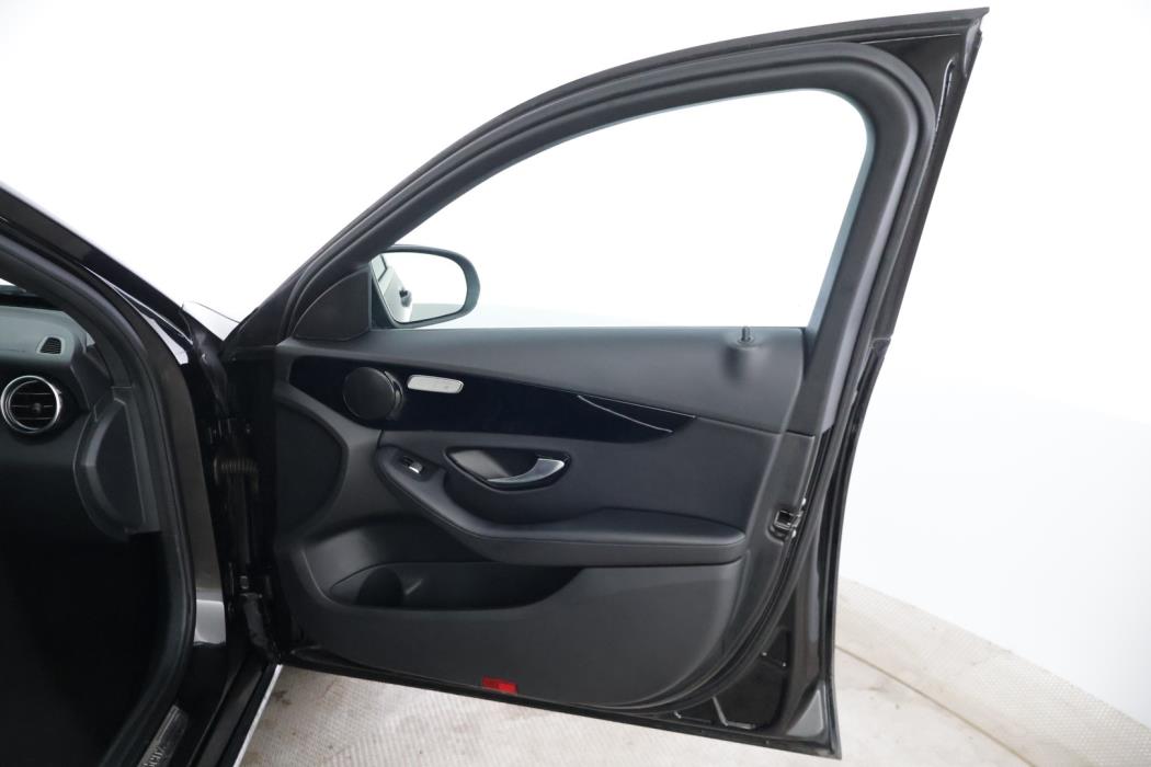 MERCEDES-BENZ C 2016