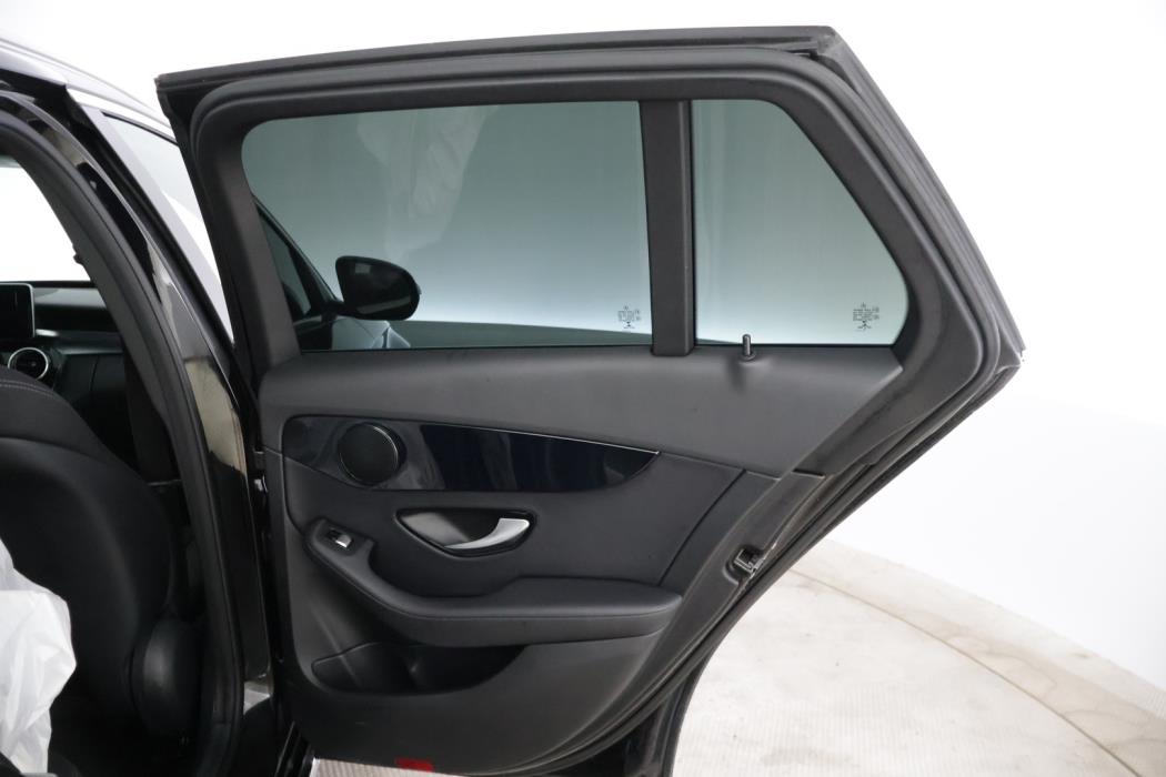 MERCEDES-BENZ C 2016