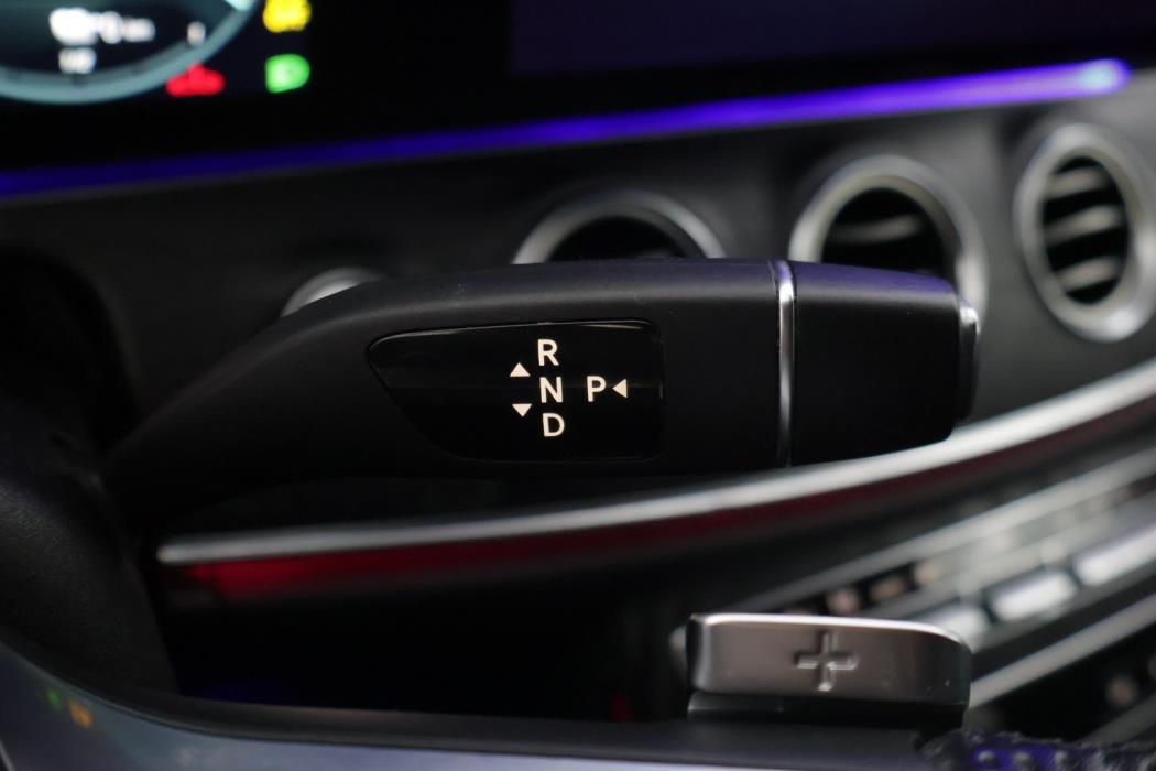 MERCEDES-BENZ E 2021