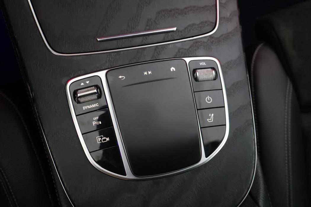 MERCEDES-BENZ E 2021