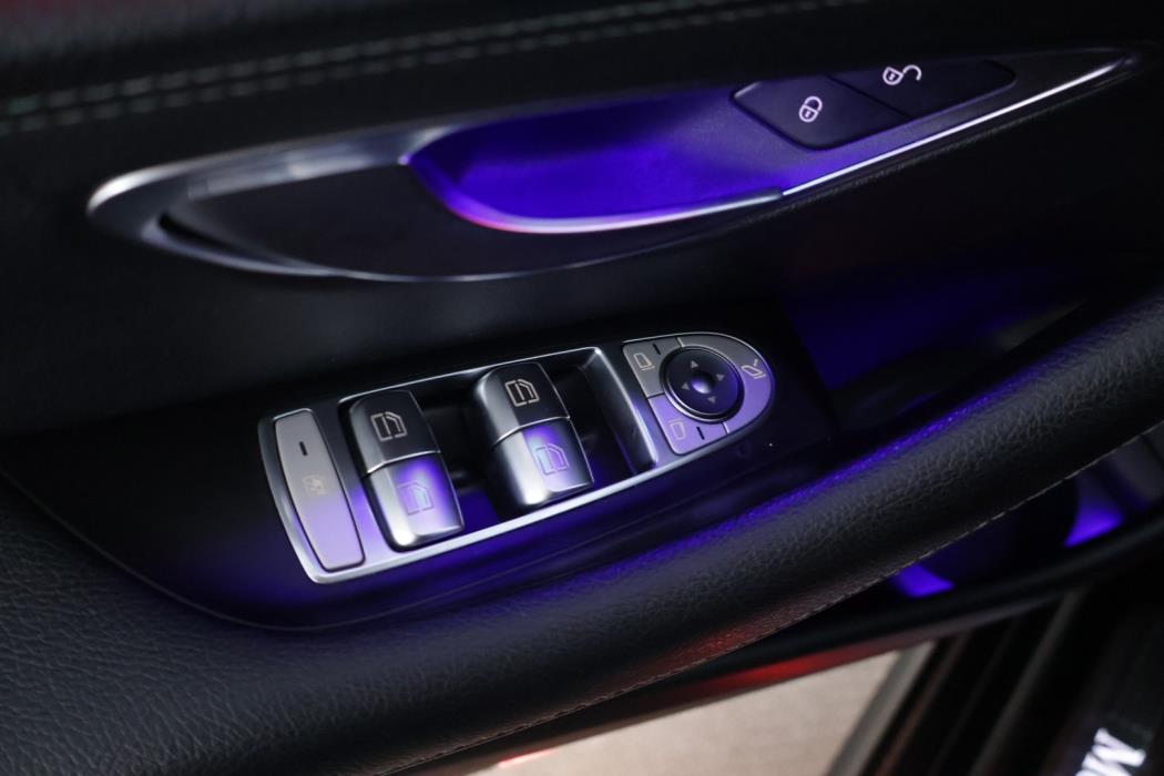 MERCEDES-BENZ E 2021