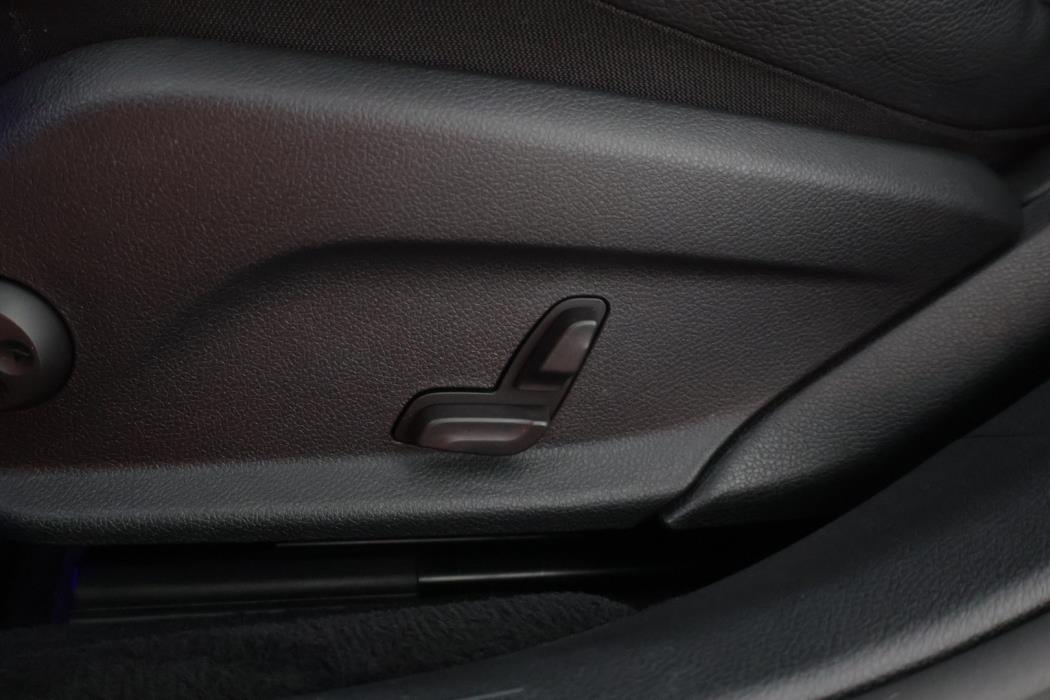 MERCEDES-BENZ E 2021