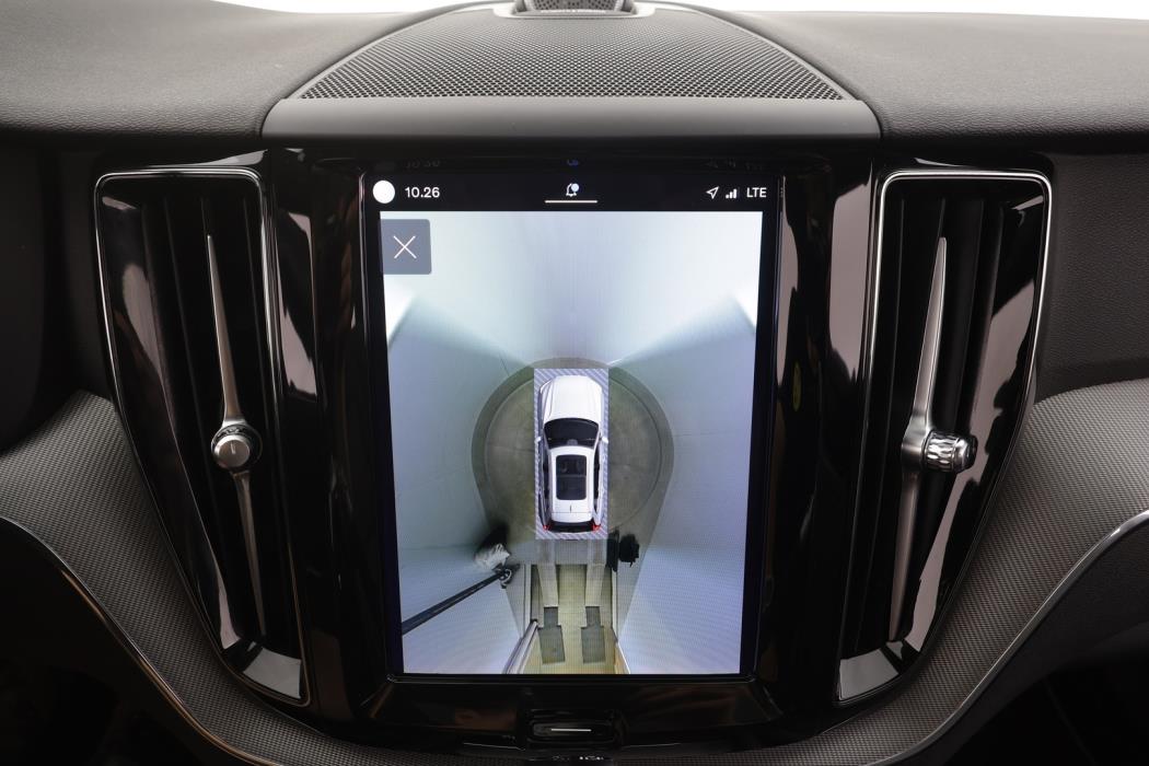 VOLVO XC60 2023