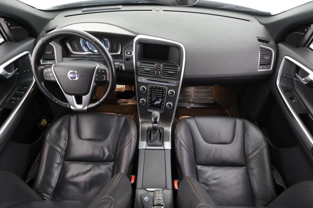 VOLVO XC60 2015