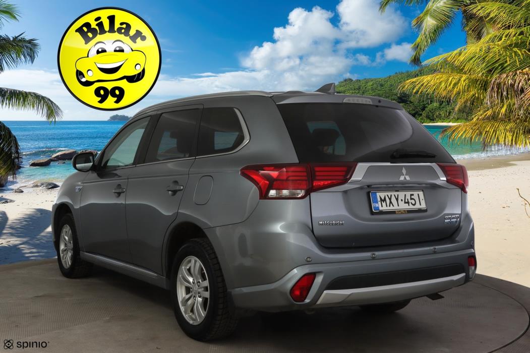 MITSUBISHI Outlander 2016