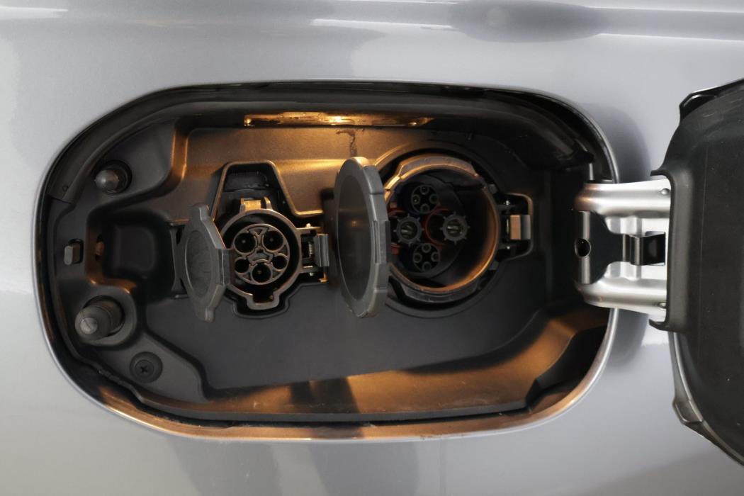 MITSUBISHI Outlander 2016