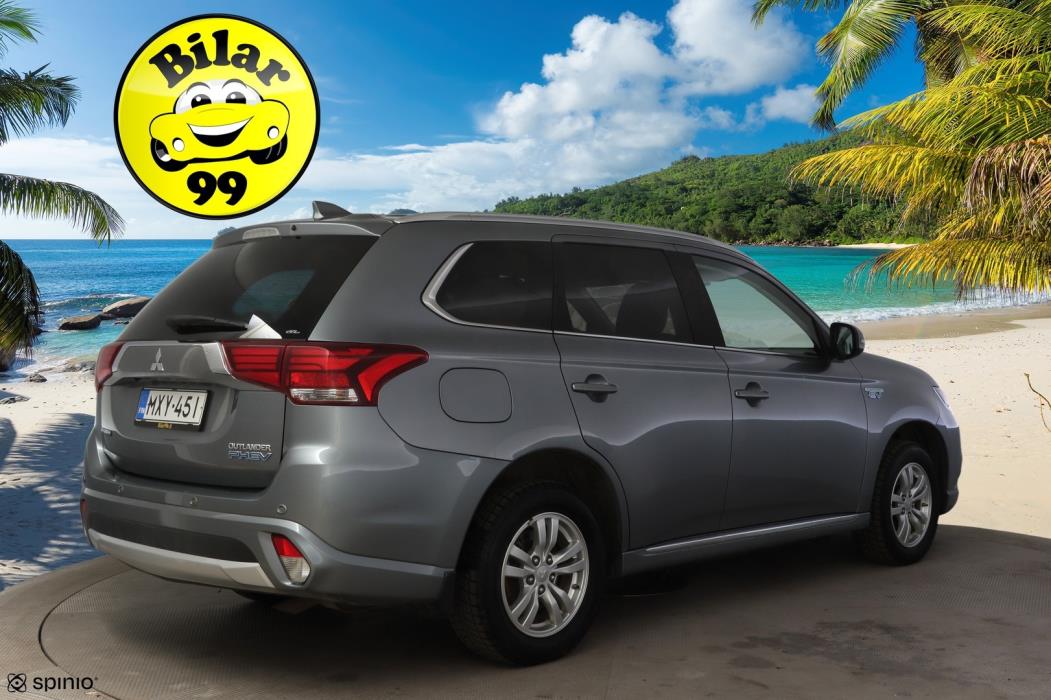 MITSUBISHI Outlander 2016