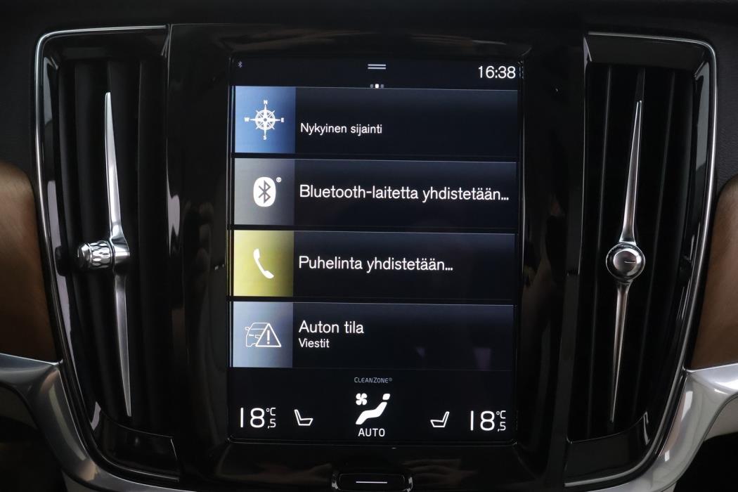 VOLVO V90 2021