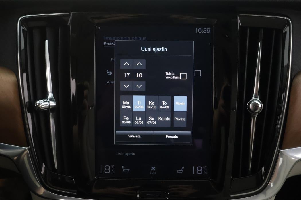 VOLVO V90 2021