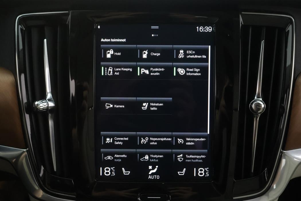 VOLVO V90 2021