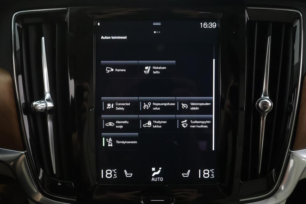 VOLVO V90 2021