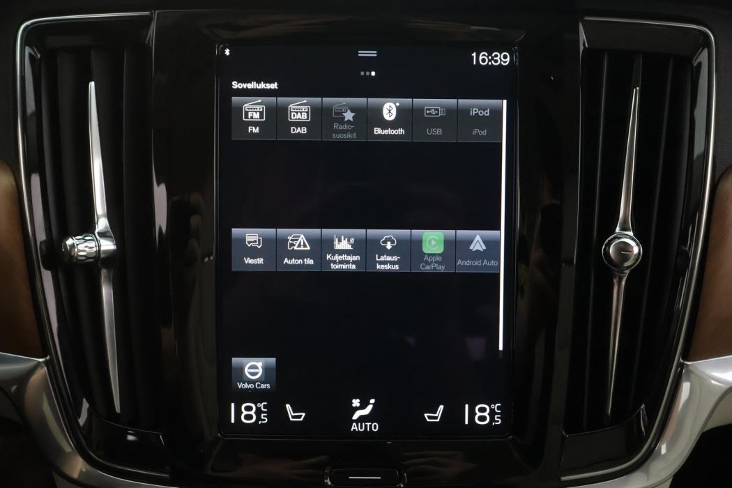 VOLVO V90 2021