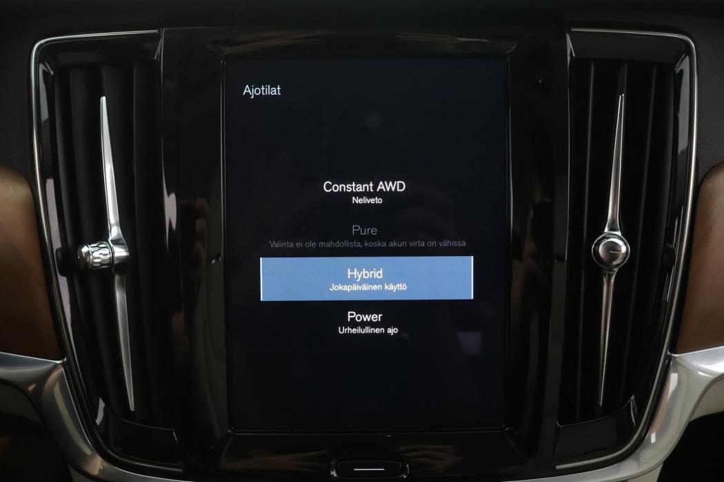 VOLVO V90 2021