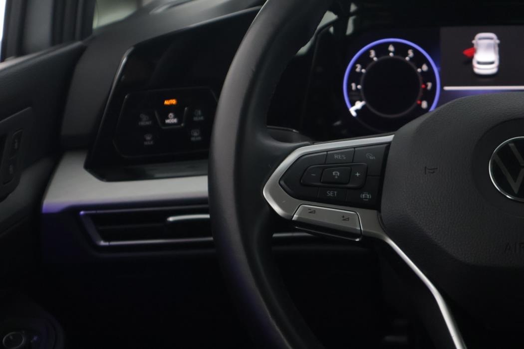VOLKSWAGEN Golf 2021
