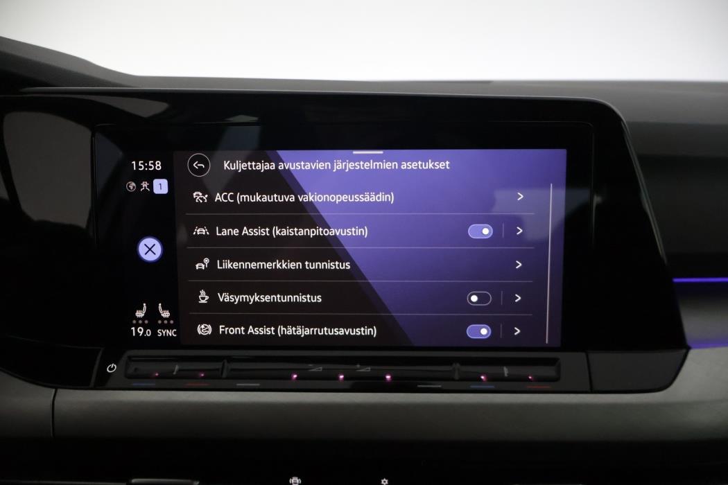 VOLKSWAGEN Golf 2021