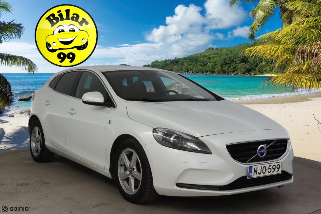 VOLVO V40 2015