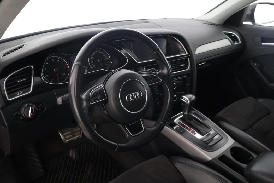 AUDI A4 2015