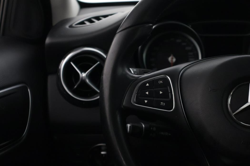 MERCEDES-BENZ GLA 2018