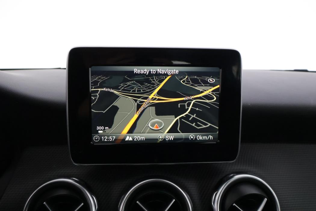 MERCEDES-BENZ GLA 2018