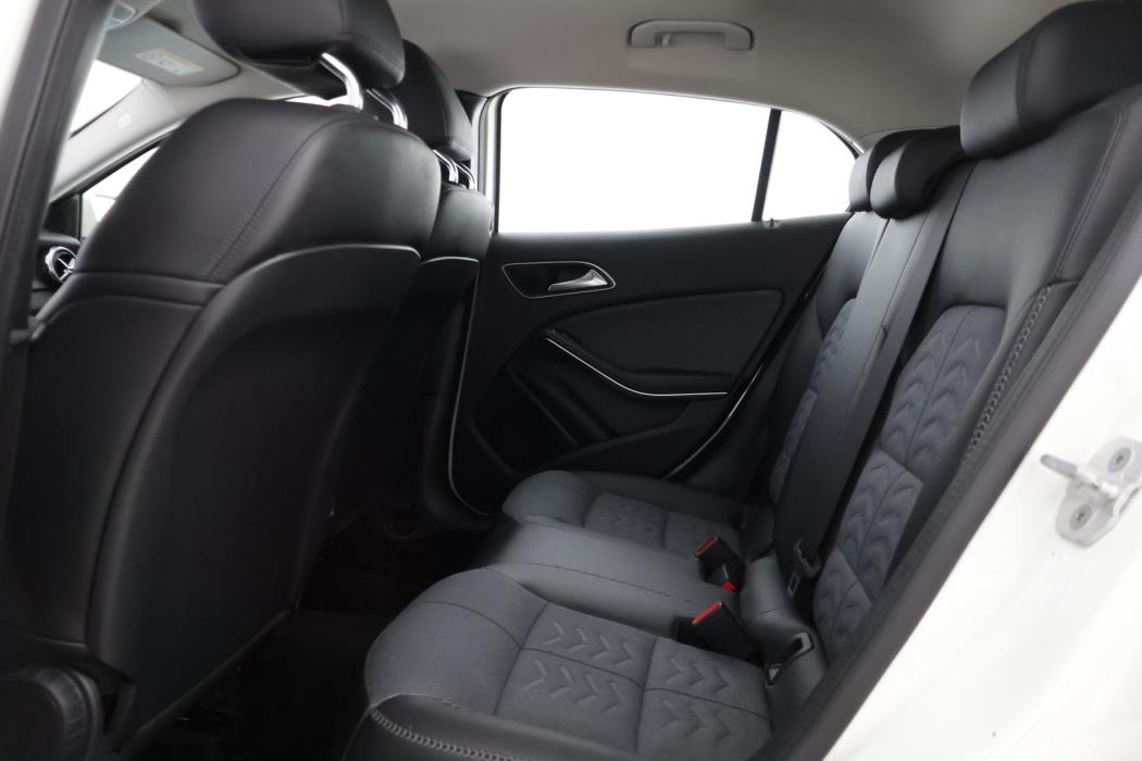 MERCEDES-BENZ GLA 2018