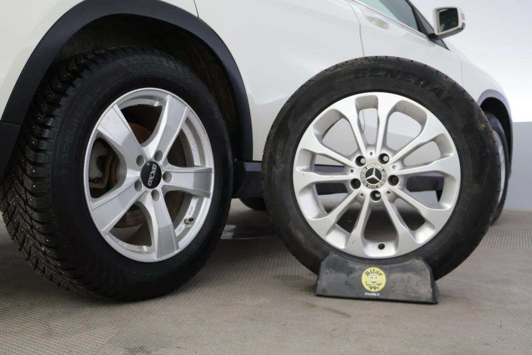 MERCEDES-BENZ GLA 2018