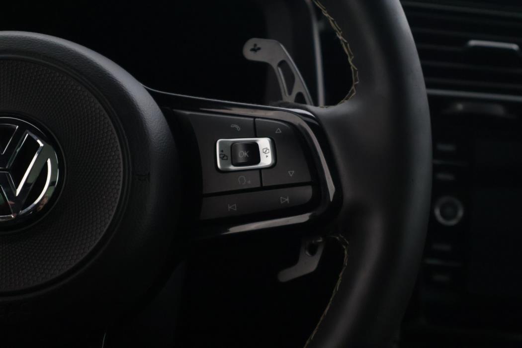 VOLKSWAGEN Golf 2018