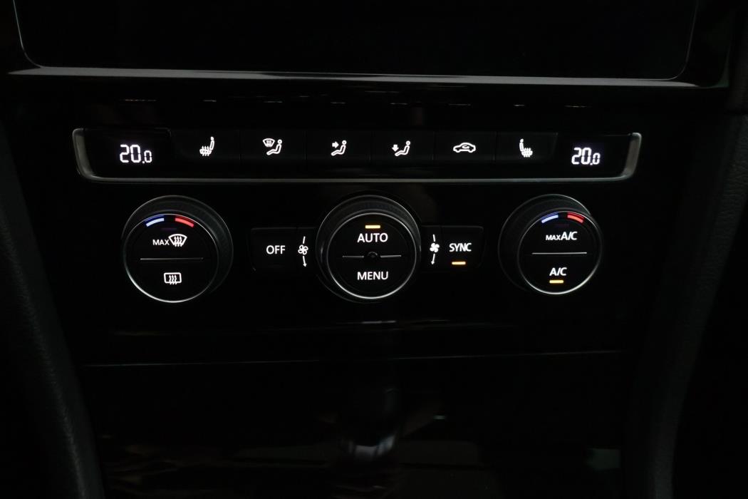 VOLKSWAGEN Golf 2018