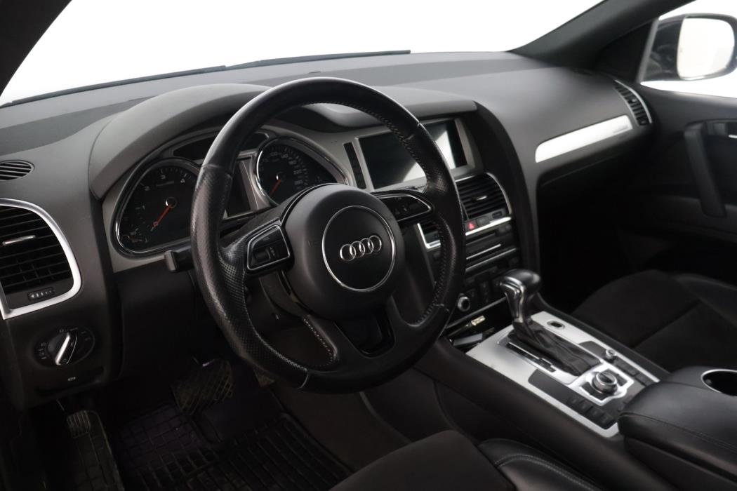 AUDI Q7 2011