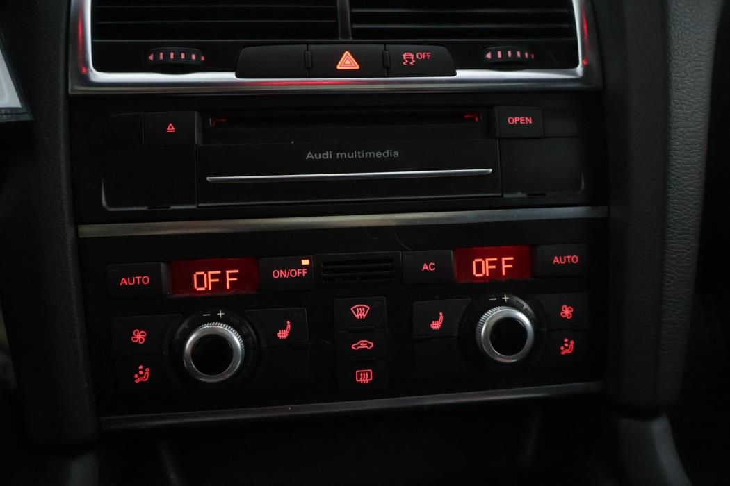 AUDI Q7 2011