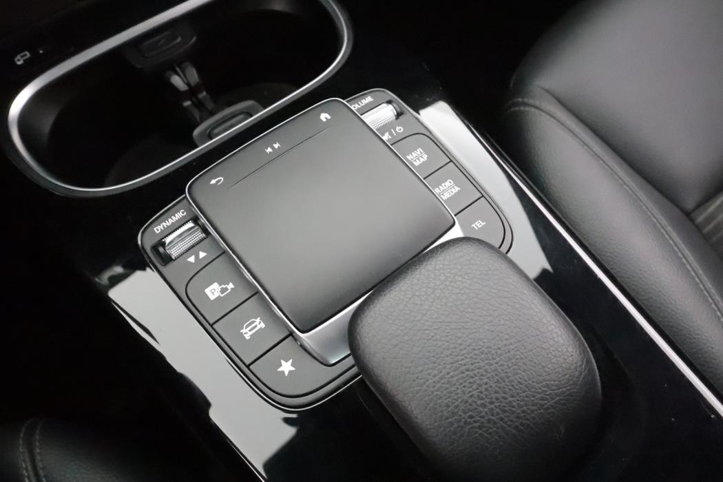 MERCEDES-BENZ CLA 2022