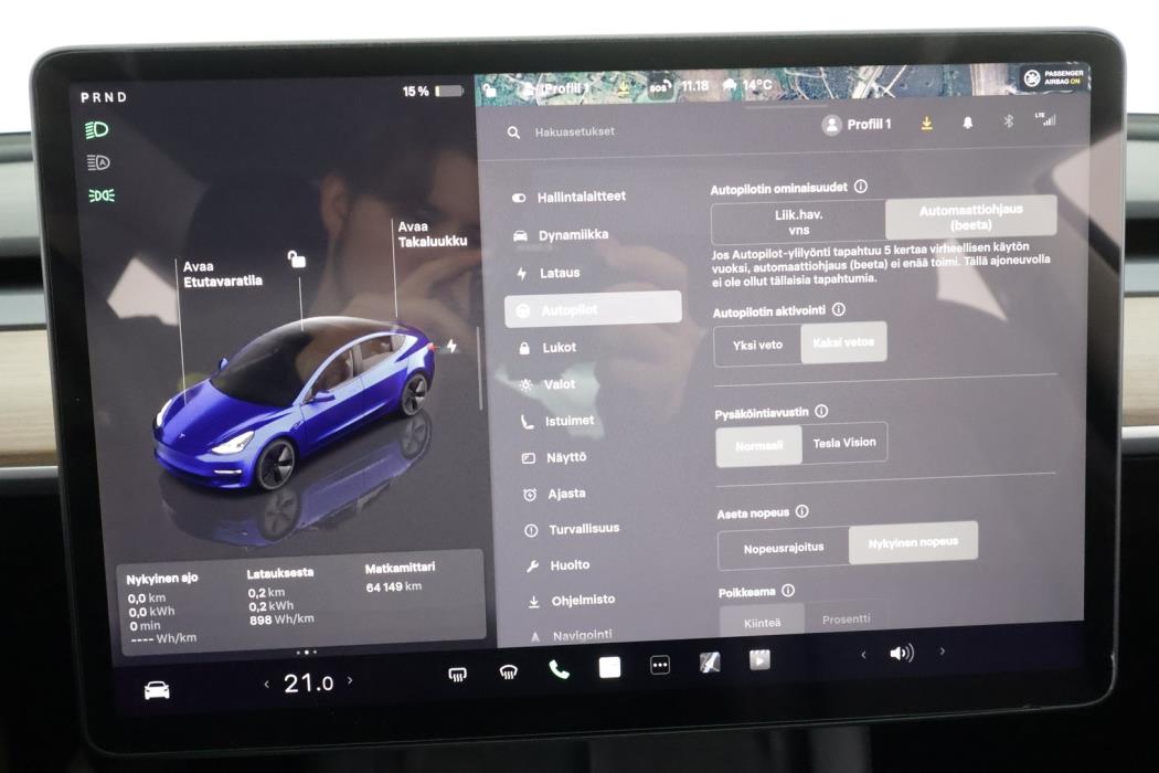 TESLA Model 3 2022