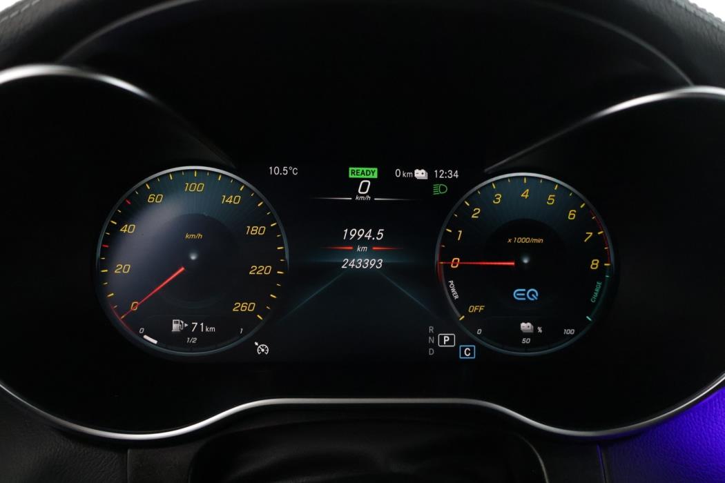 MERCEDES-BENZ GLC 2021