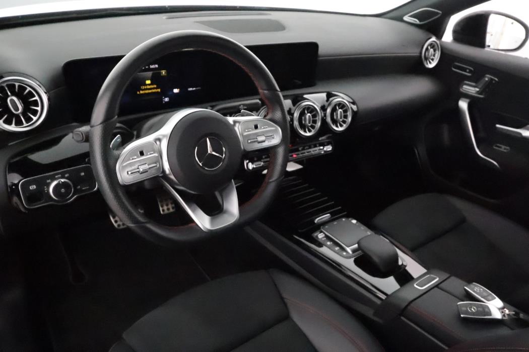 MERCEDES-BENZ A 2021