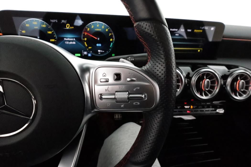 MERCEDES-BENZ A 2021