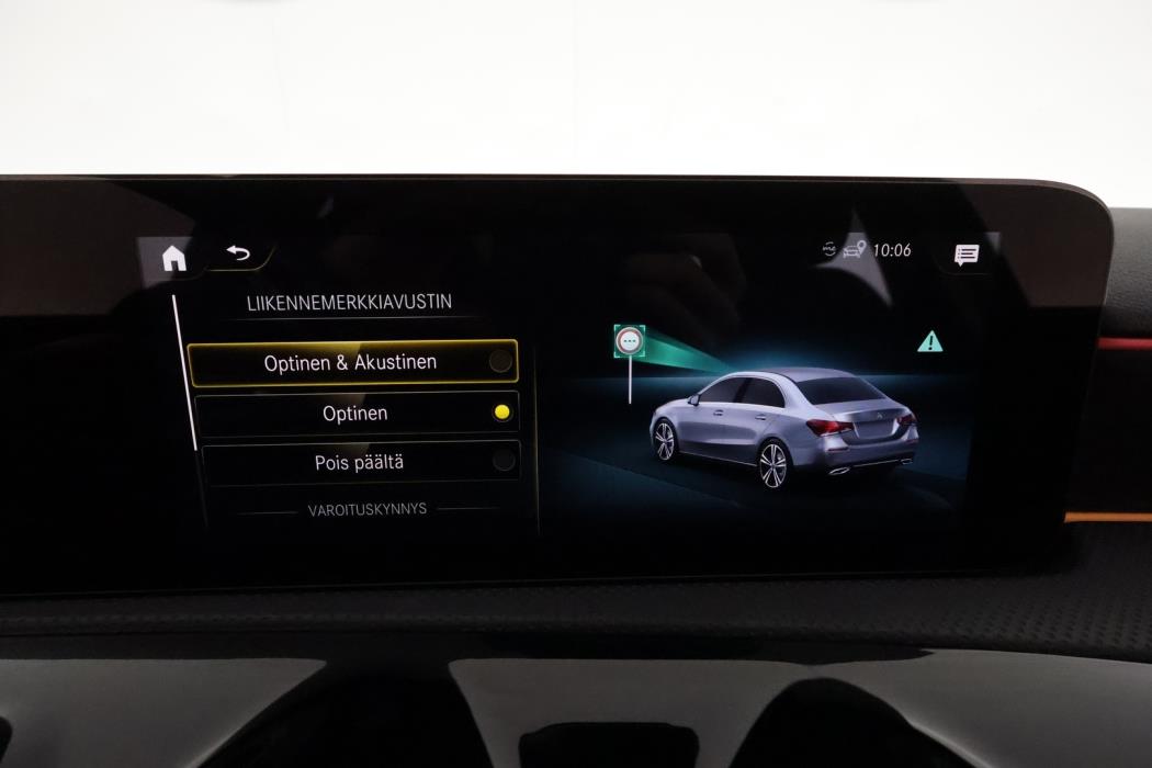 MERCEDES-BENZ A 2021